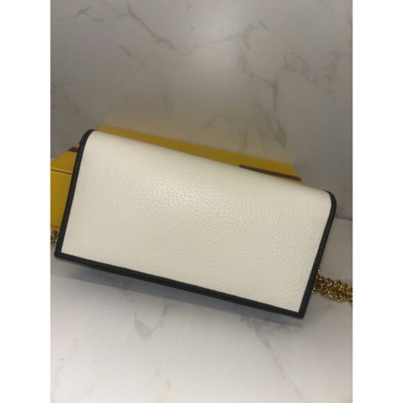 Gucci Logo Chain Wallet - Brand New - Picture 4 of 5